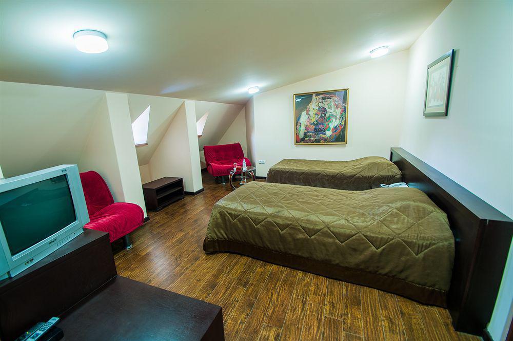 Deluxe Hotel 3*