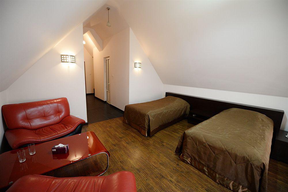 Hotel Deluxe